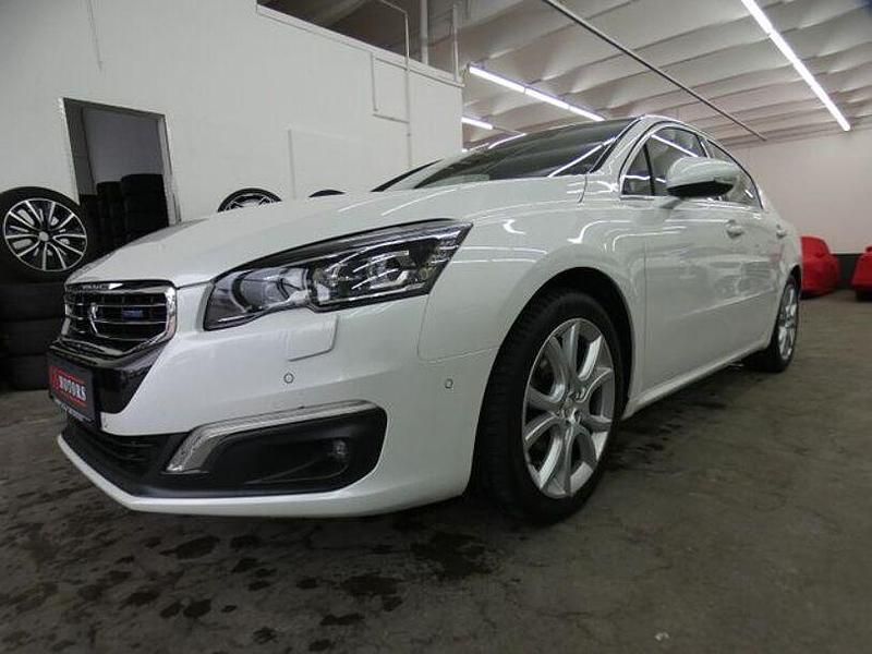Gebraucht Peugeot 508 Allure 120 PS (88 kW) 2015 Weiß Limousine