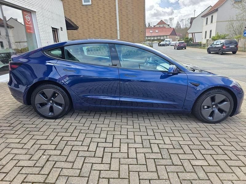 Gebraucht Tesla Model 3 RWD 208 kW (283 PS) 2022 Blau Limousine