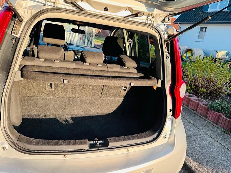 Second-hand Opel Agila 86 CP (63 kW) 2009 Argintiu Hatchback