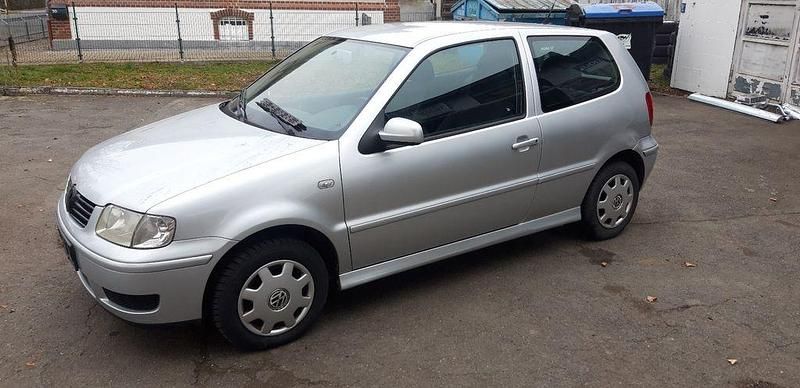 Silber Gebraucht 2001 VW Polo Basis Kleinwagen | 1.100 € (Guter Preis) - Bild 1/4