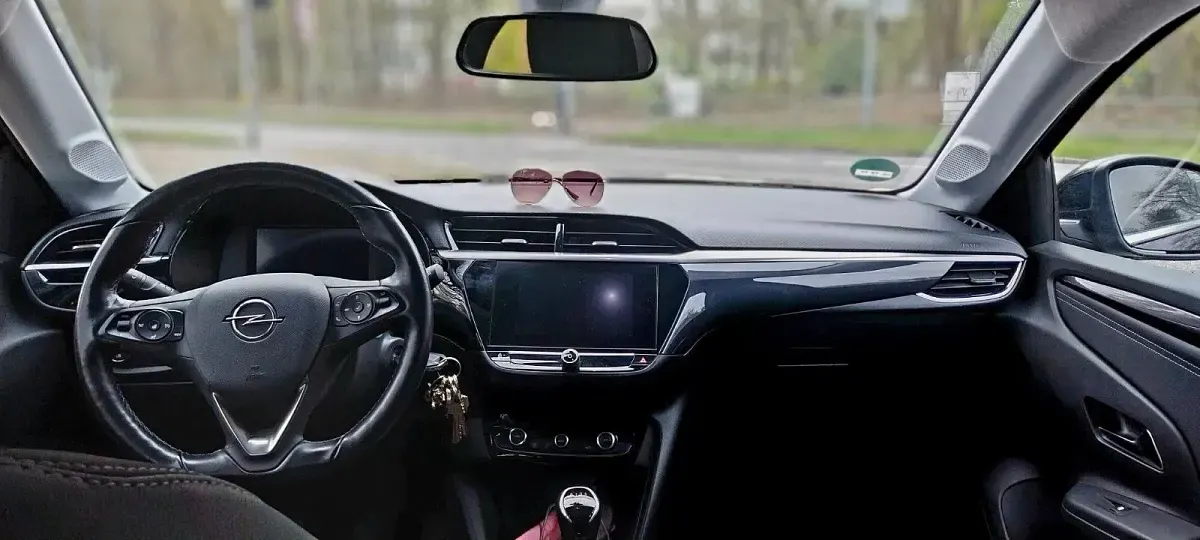 Gebraucht Opel Corsa 101 PS (74 kW) 2020 Schwarz Kleinwagen
