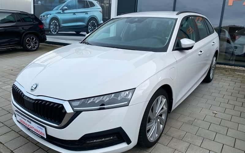 Weiß Gebraucht 2021 Skoda Octavia Ambition Kombi | 22.490 € (Fairer Preis) - Bild 1/4