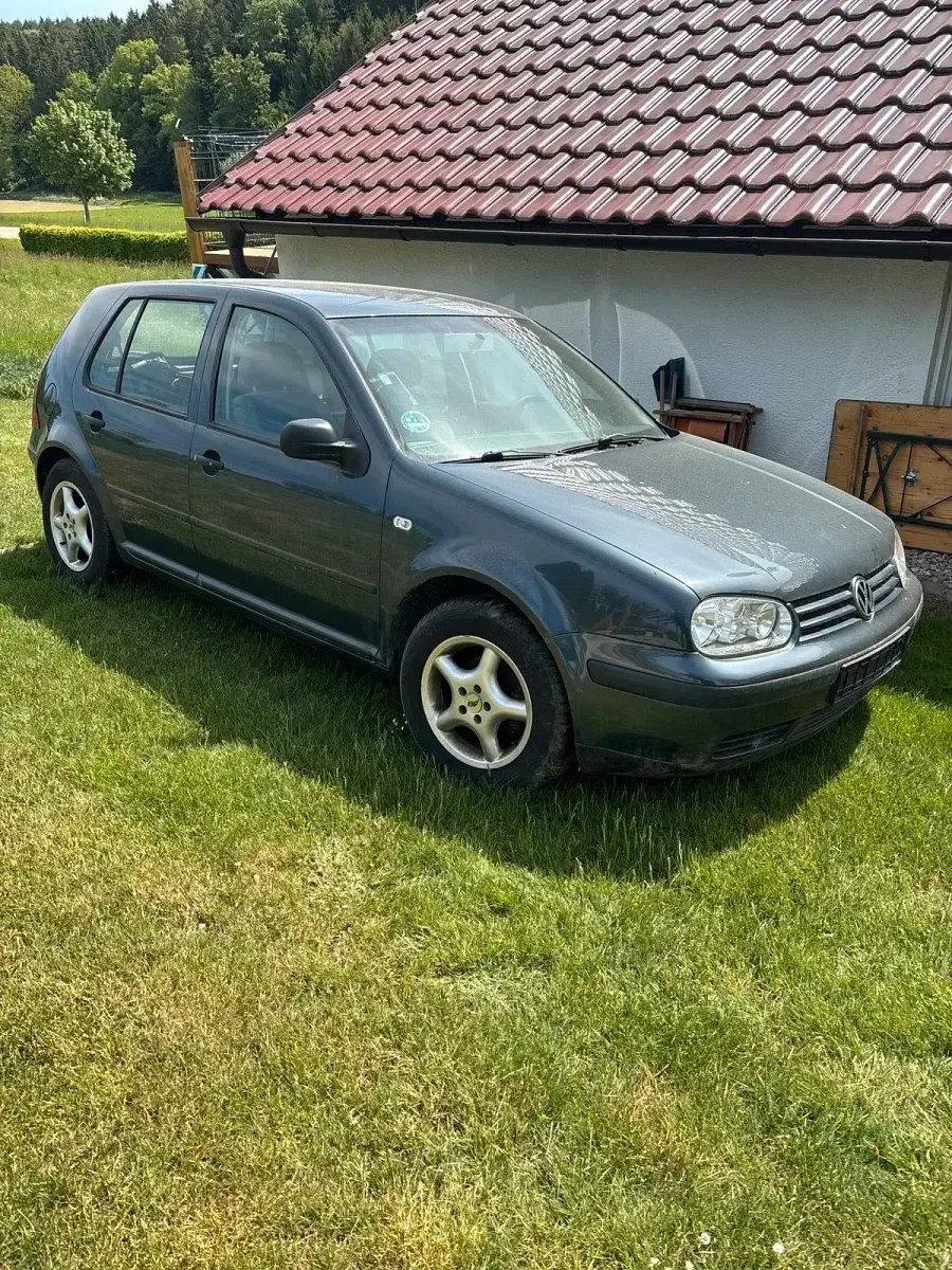 Occasion VW Golf IV 105 ch (77 kW) 2000 Gris Citadine