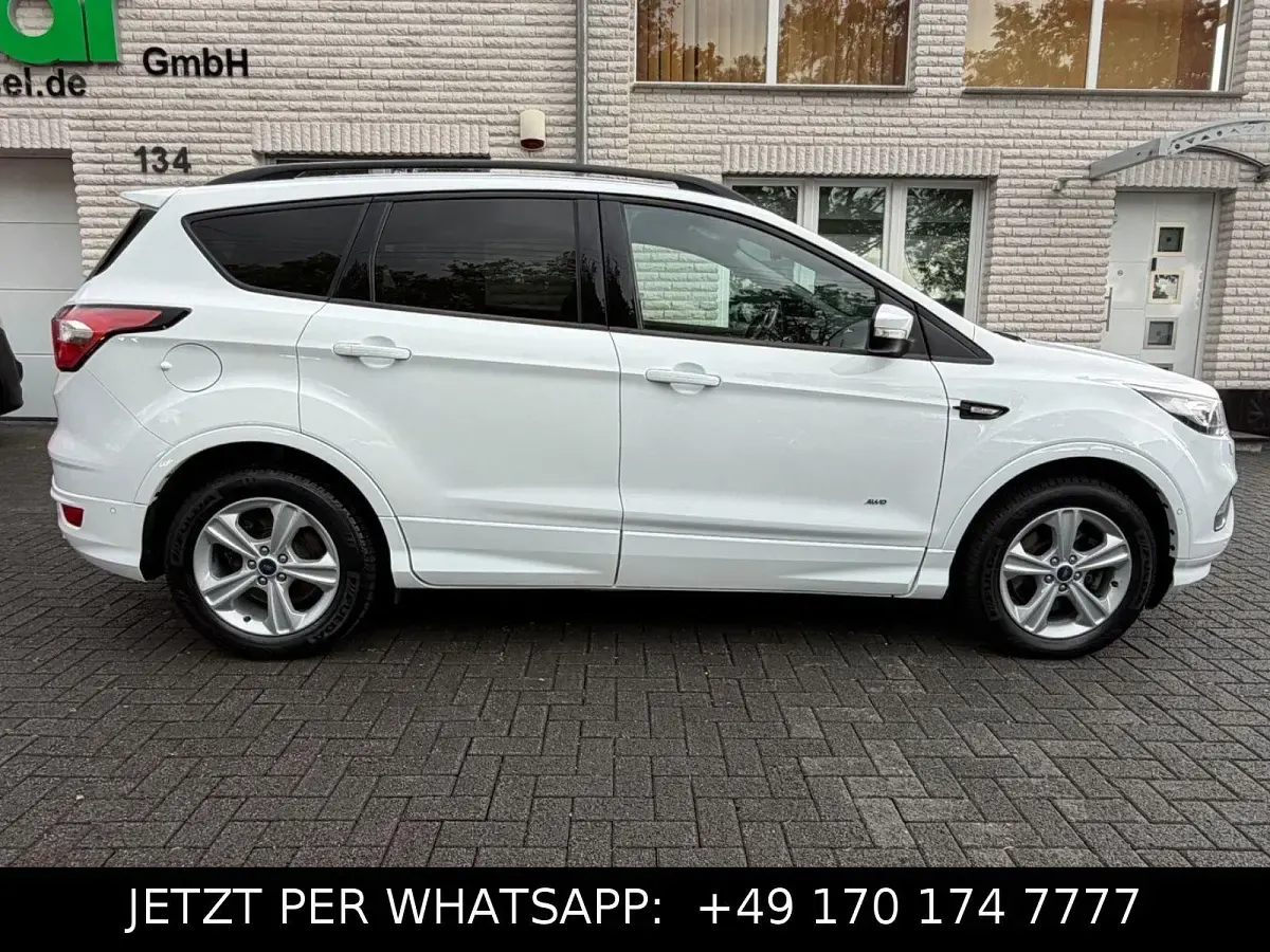 Usado Ford Kuga ST-Line 179 HP (131 kW) 2018 Branco SUV