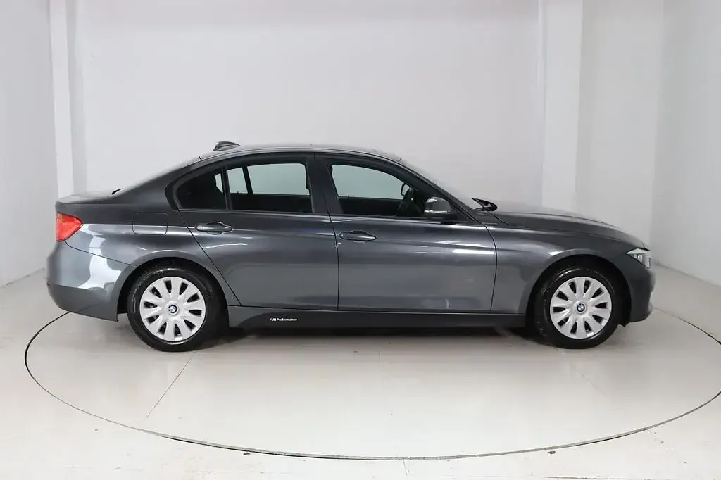 Używany BMW 320 184 KM (135 kW) 2012 Szary Sedan/Limuzyna