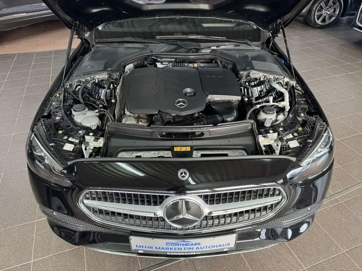 Gebraucht Mercedes C220 Advanced Plus 197 PS (144 kW) 2023 Obsidianschwarz Kombi