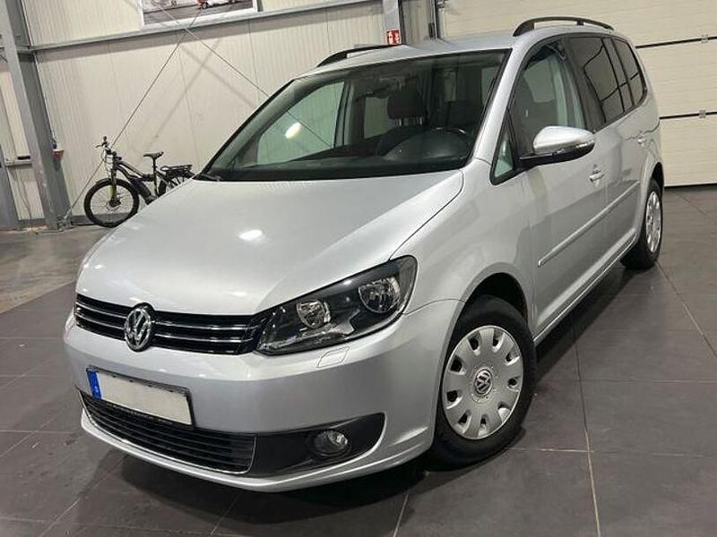 Gebraucht VW Touran 105 PS (77 kW) 2011 Silber Van / Kleinbus
