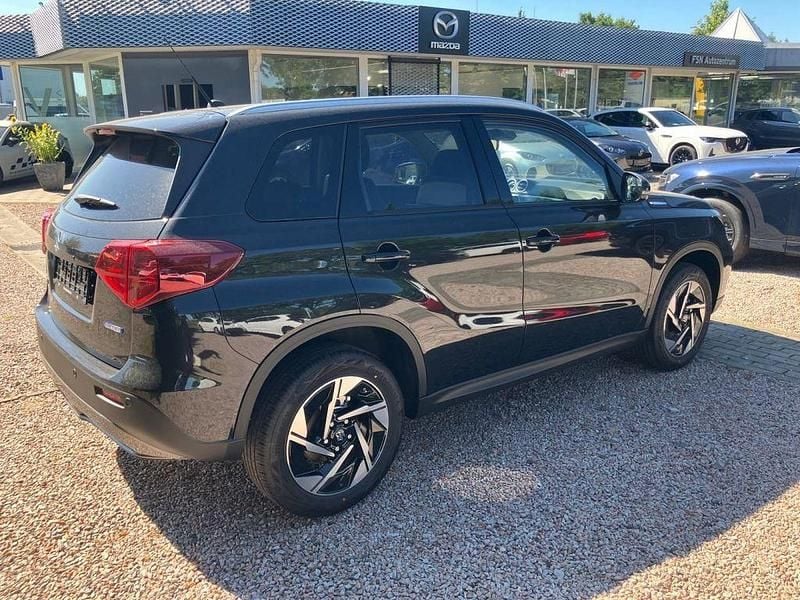 Neu Suzuki Vitara Comfort+ 129 PS (94 kW) 2025 Cosmic black pearl metallic SUV