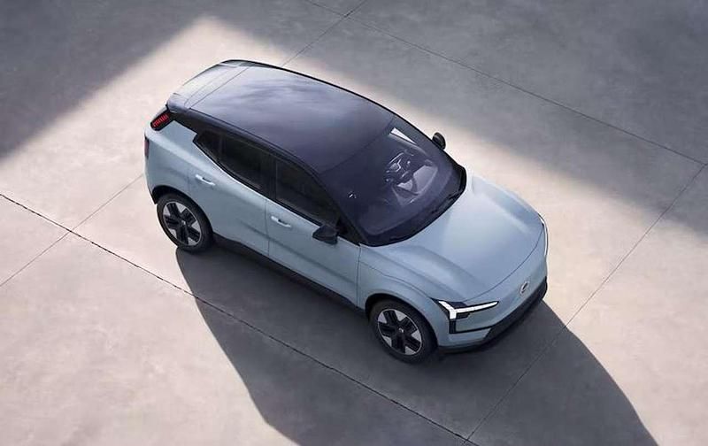 Neu Volvo EX30 Plus 200 kW (272 PS) 2025 Cloud blue SUV