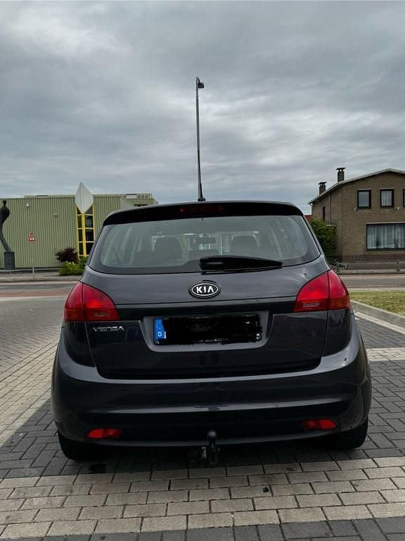 Gebraucht Kia Venga Edition 7 90 PS (66 kW) 2011 Grau Kleinwagen