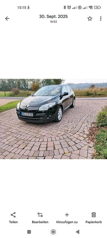 Schwarz Gebraucht 2011 Renault Mégane Limousine | 5.555 € - Bild 1/4