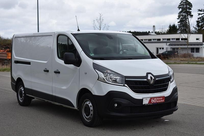 Gebraucht Renault Trafic Komfort 120 PS (88 kW) 2021 Weiß Van / Kleinbus