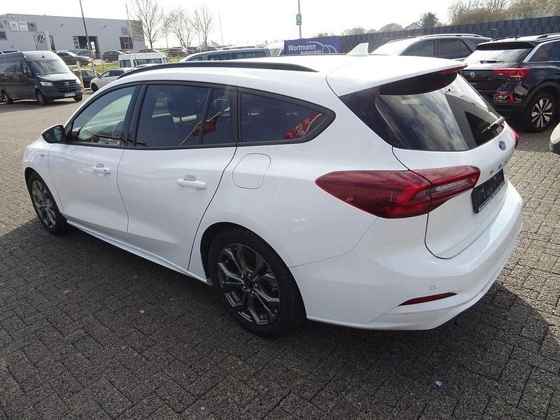 Gebraucht Ford Focus ST-Line 125 PS (91 kW) 2024 Weiß Limousine