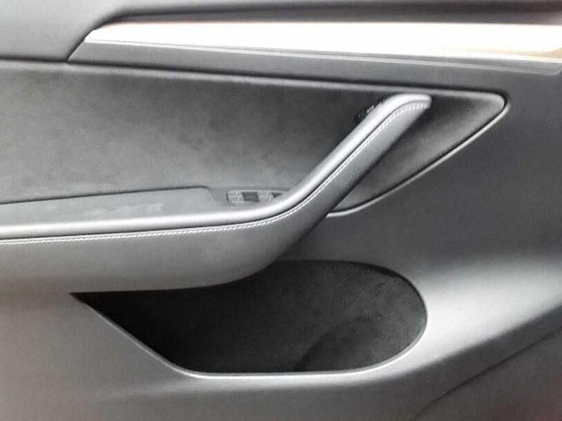 Gebraucht Tesla Model Y 378 kW (514 PS) 2021 Rot SUV