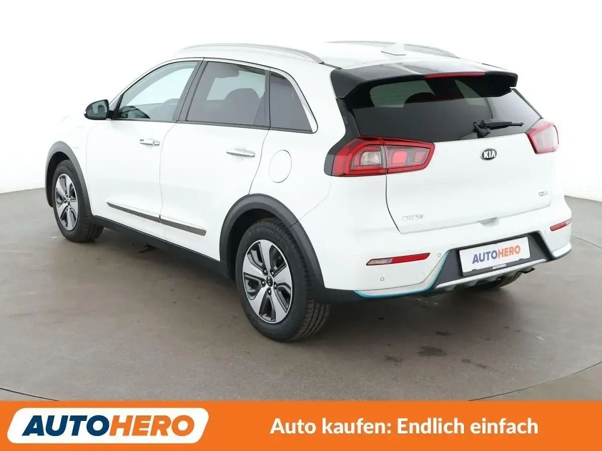 Gebraucht Kia Niro Vision 141 PS (103 kW) 2017 Weiß SUV