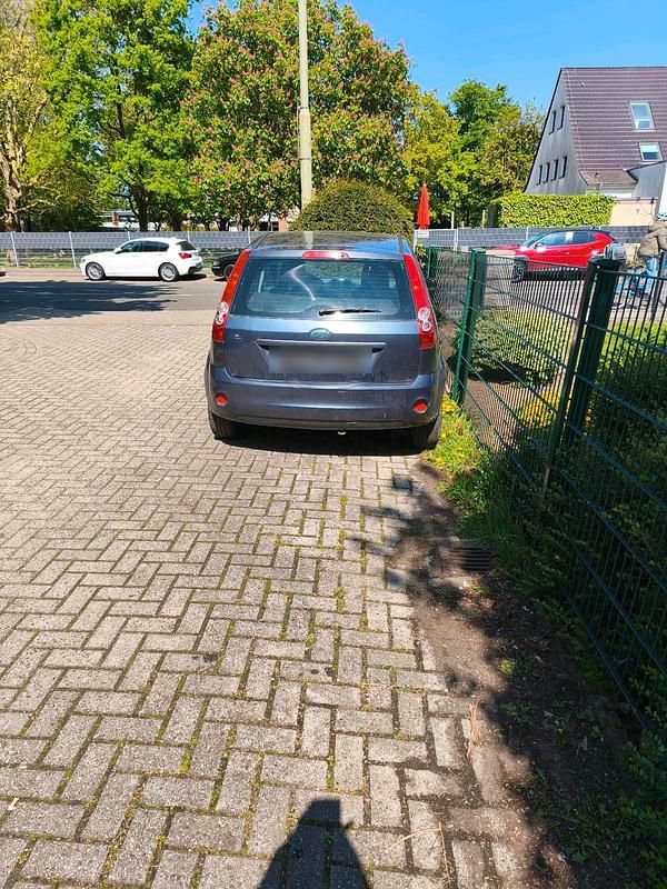 Gebraucht Ford Fiesta 80 PS (58 kW) 2008 Andere farben Kleinwagen