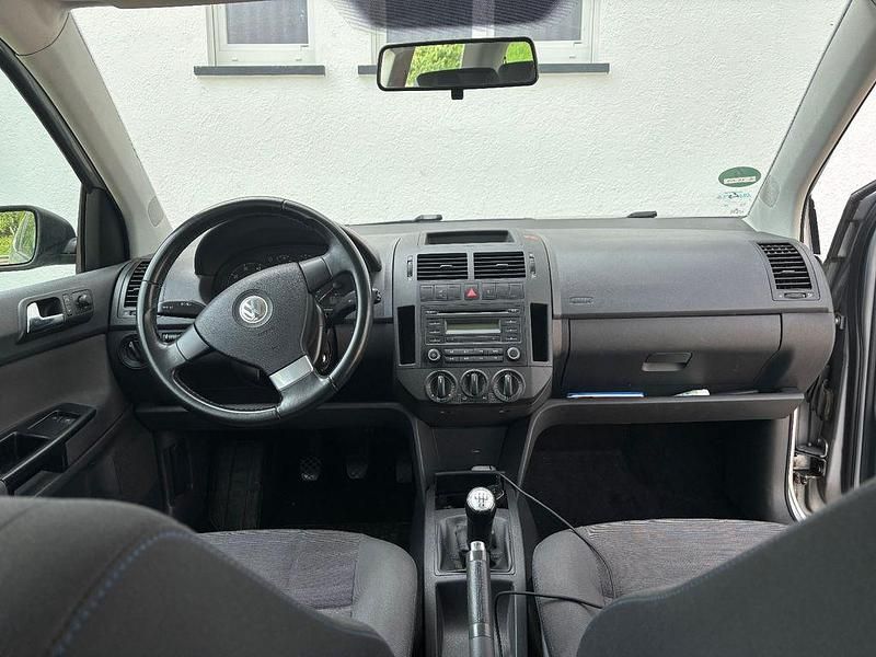 Gebraucht VW Polo 54 PS (39 kW) 2006 Silber Limousine