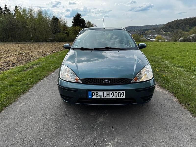 Usata Ford Focus 100 CV (73 kW) 2003 Verde Utilitaria