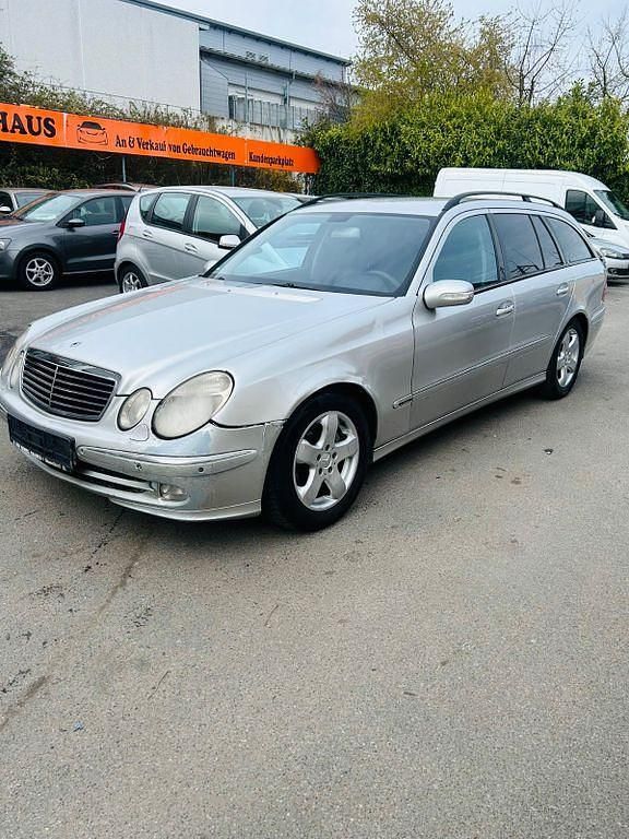 Gebraucht Mercedes E280 Avantgarde 177 PS (130 kW) 2004 Grau Limousine