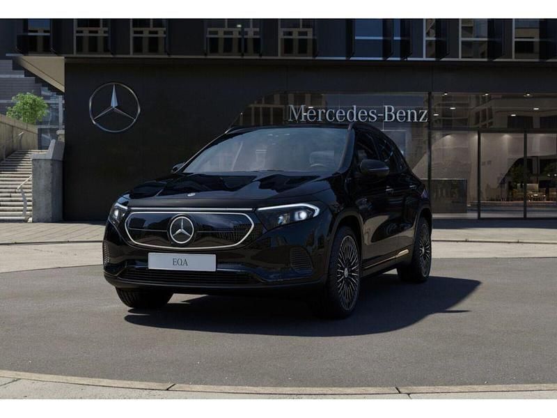 Unilack nachtschwarz Gebraucht 2021 Mercedes EQA250 SUV | 33.250 € (Fairer Preis) - Bild 1/4