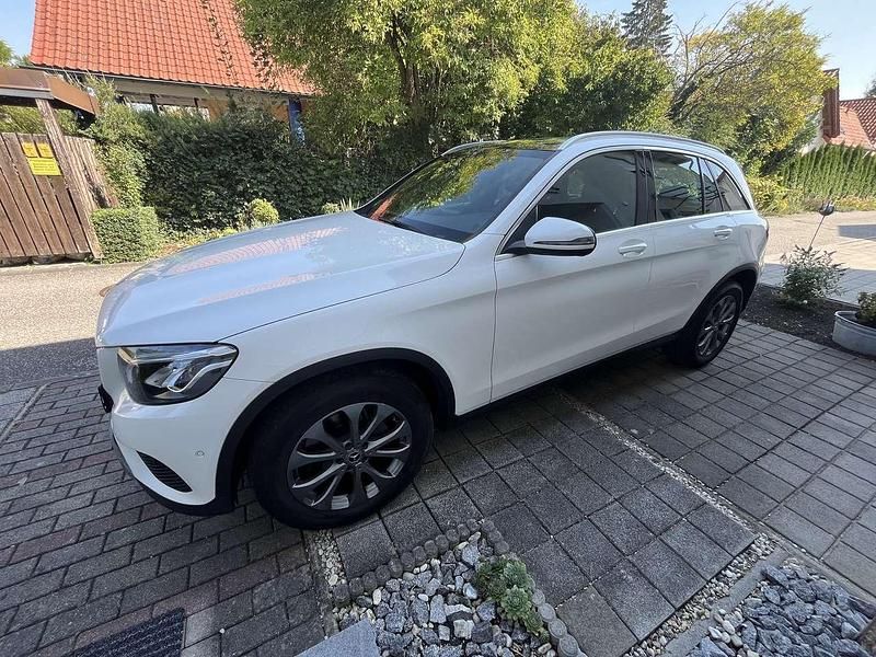 Gebraucht Mercedes GLC250 Exclusive 204 PS (150 kW) 2018 Weiß SUV