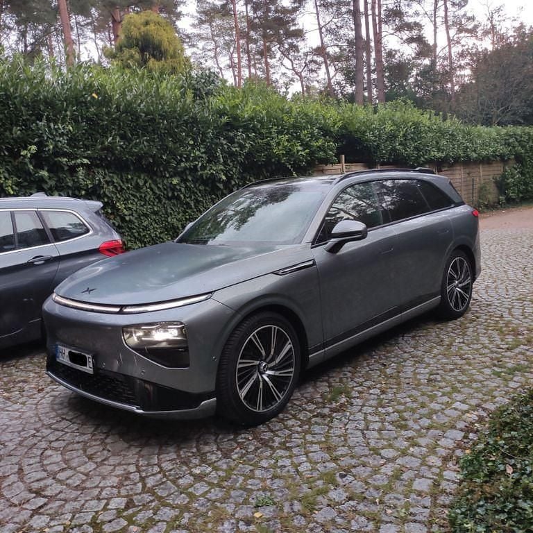 Gebraucht XPENG G9 AWD Performance 405 kW (551 PS) 2025 Grau SUV