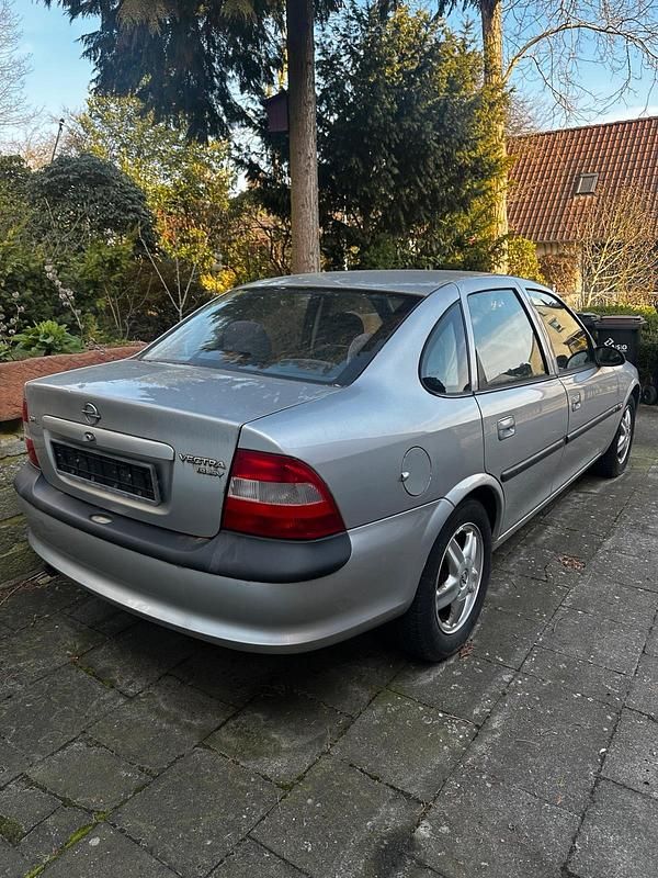 Gebraucht Opel Vectra 1998 Silber Limousine