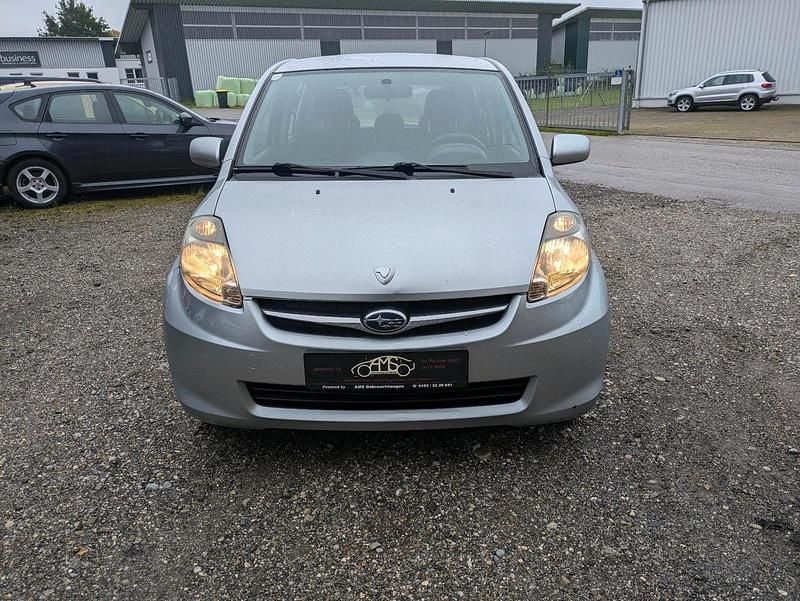 Silber Gebraucht 2009 Subaru Justy Kleinwagen | 2.000 € - Bild 1/4