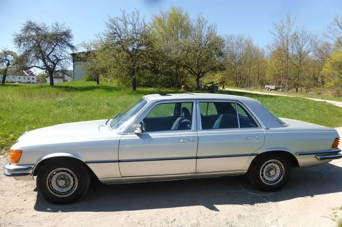 Gebraucht Mercedes 280 SE 185 PS (136 kW) 1974 Silber Limousine