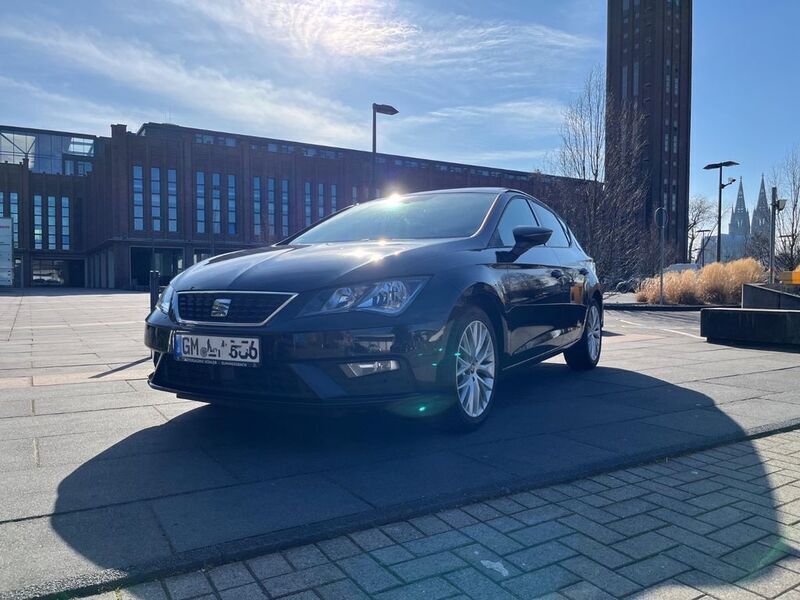 Schwarz Gebraucht 2019 Seat Leon Style Limousine | 13.000 € (Fairer Preis) - Bild 1/4