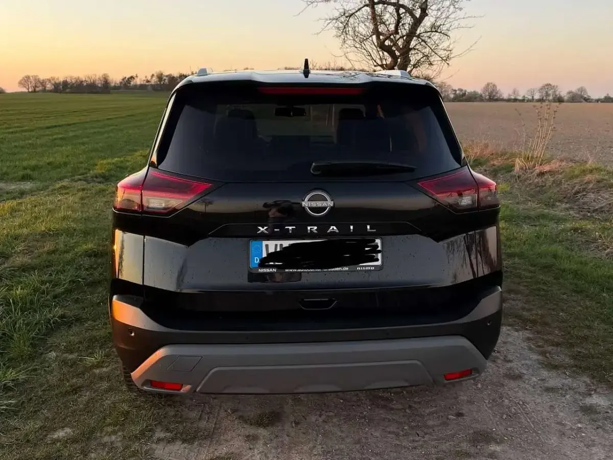 Gebraucht Nissan X-Trail N-Connecta 163 PS (119 kW) 2025 Schwarz SUV
