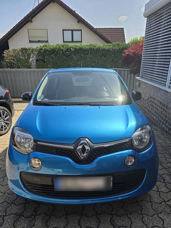 Second-hand Renault Twingo 70 CP (51 kW) 2017 Albastru Hatchback