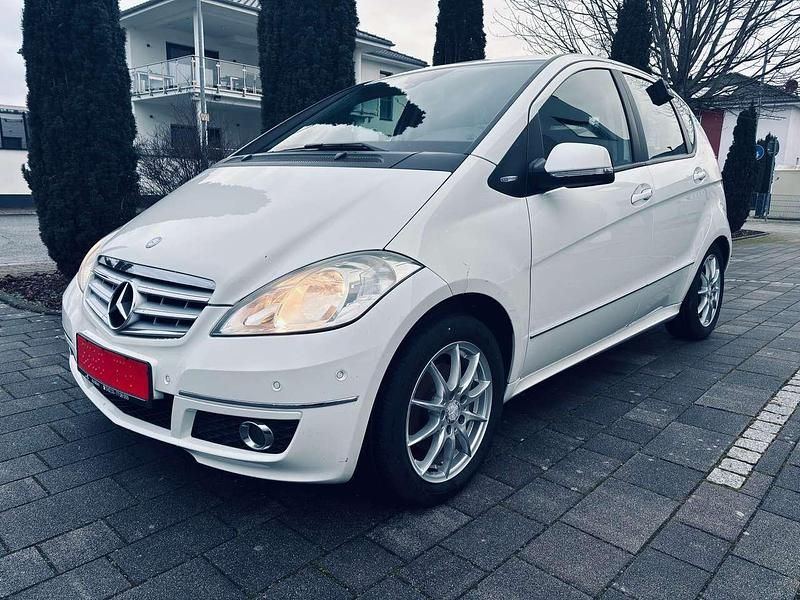 Weiß Gebraucht 2009 Mercedes A170 Kleinwagen | 1.900 € (Guter Preis) - Bild 1/4