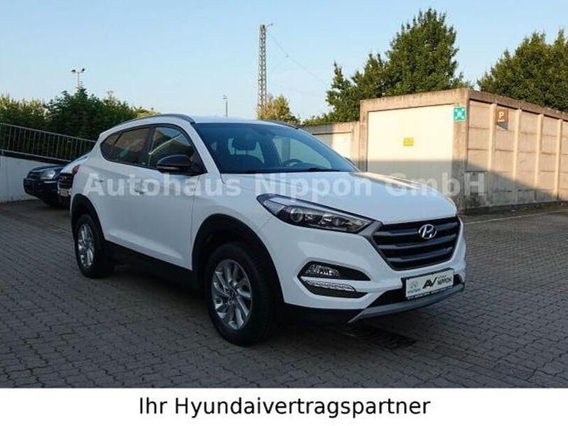Polar white / sol Gebraucht 2018 Hyundai Tucson Passion SUV | 16.985 € (Fairer Preis) - Bild 1/4