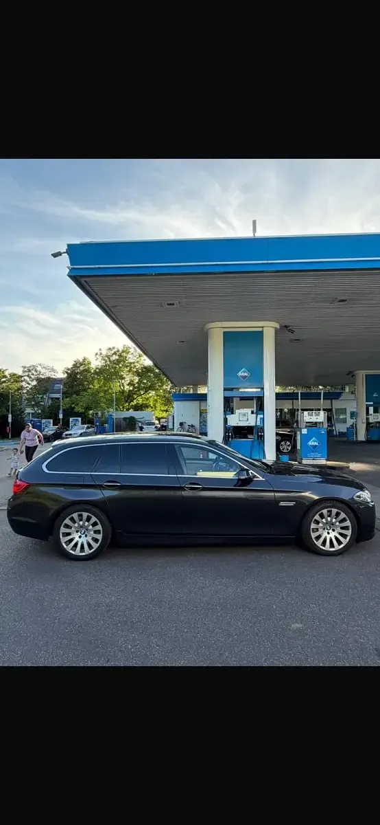 Gebraucht BMW 530 258 PS (189 kW) 2014 Schwarz Kombi