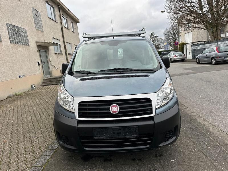 Gebraucht Fiat Scudo 128 PS (94 kW) 2015 Grau Van