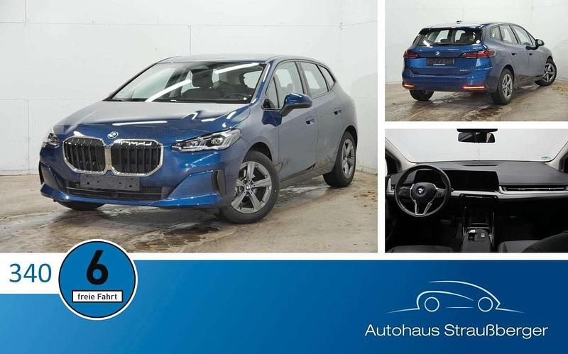 Phytonicblau Gebraucht 2024 BMW 220 Van / Kleinbus | 30.480 € (Guter Preis) - Bild 1/4