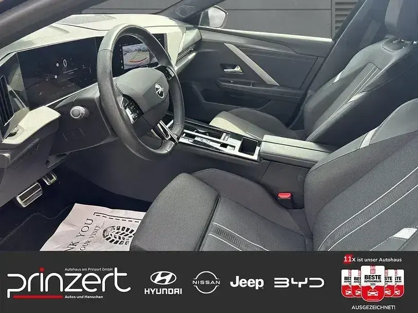 Gebraucht Opel Astra 131 PS (96 kW) 2024 Schwarz Limousine