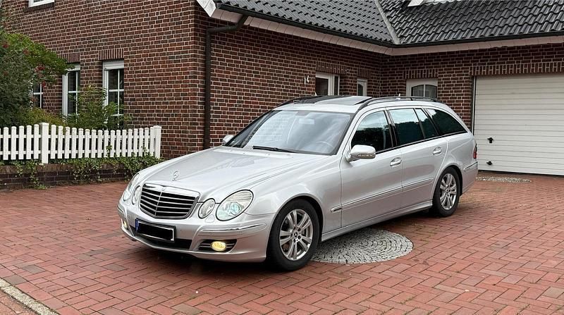 Silber Gebraucht 2007 Mercedes E220 Avantgarde Kombi | 3.300 € (Fairer Preis) - Bild 1/4