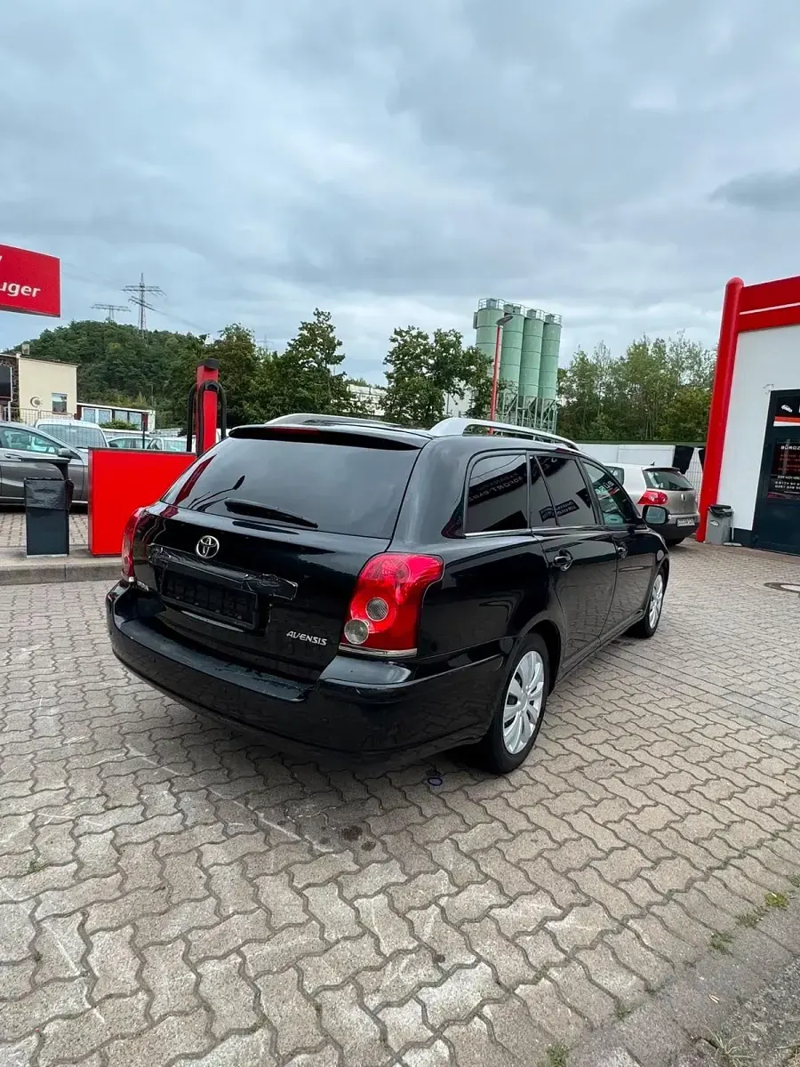Gebraucht Toyota Avensis 147 PS (108 kW) 2007 Schwarz Kombi