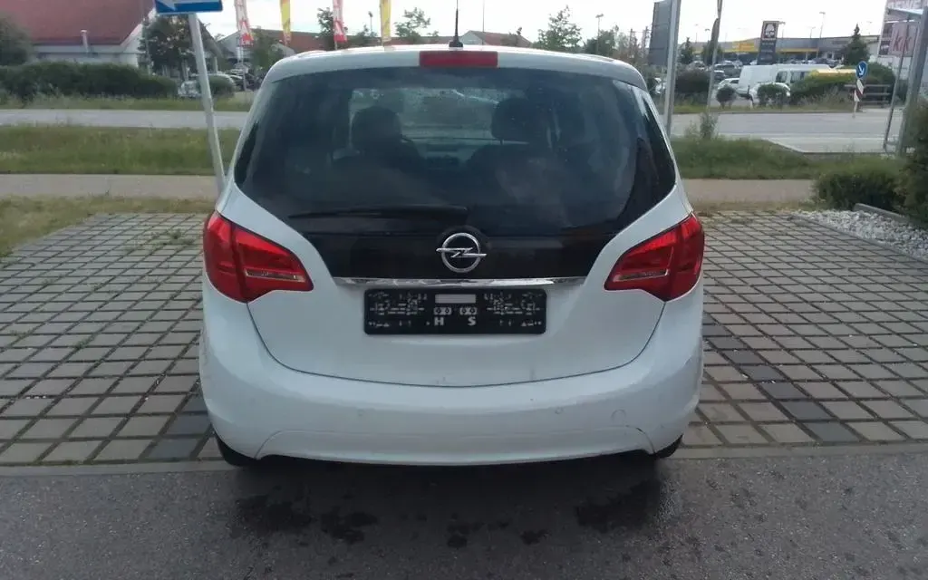 Gebraucht Opel Meriva Edition 110 PS (80 kW) 2012 Weiß Van / Kleinbus