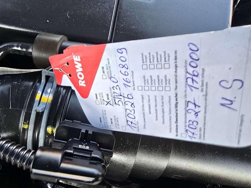 Gebraucht VW Passat Highline 177 PS (130 kW) 2014 Deep black perleffekt Kombi