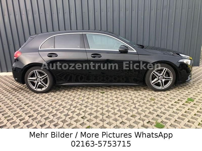 Schwarz Gebraucht 2020 Mercedes A180 AMG line Limousine | 18.990 € (Superpreis) - Bild 1/4