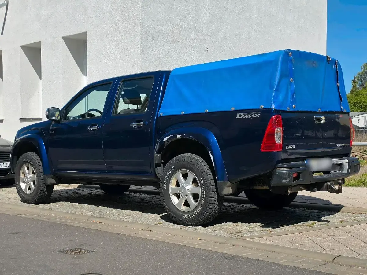 Gebraucht Isuzu D-Max 136 PS (100 kW) 2010 Blau Pickup