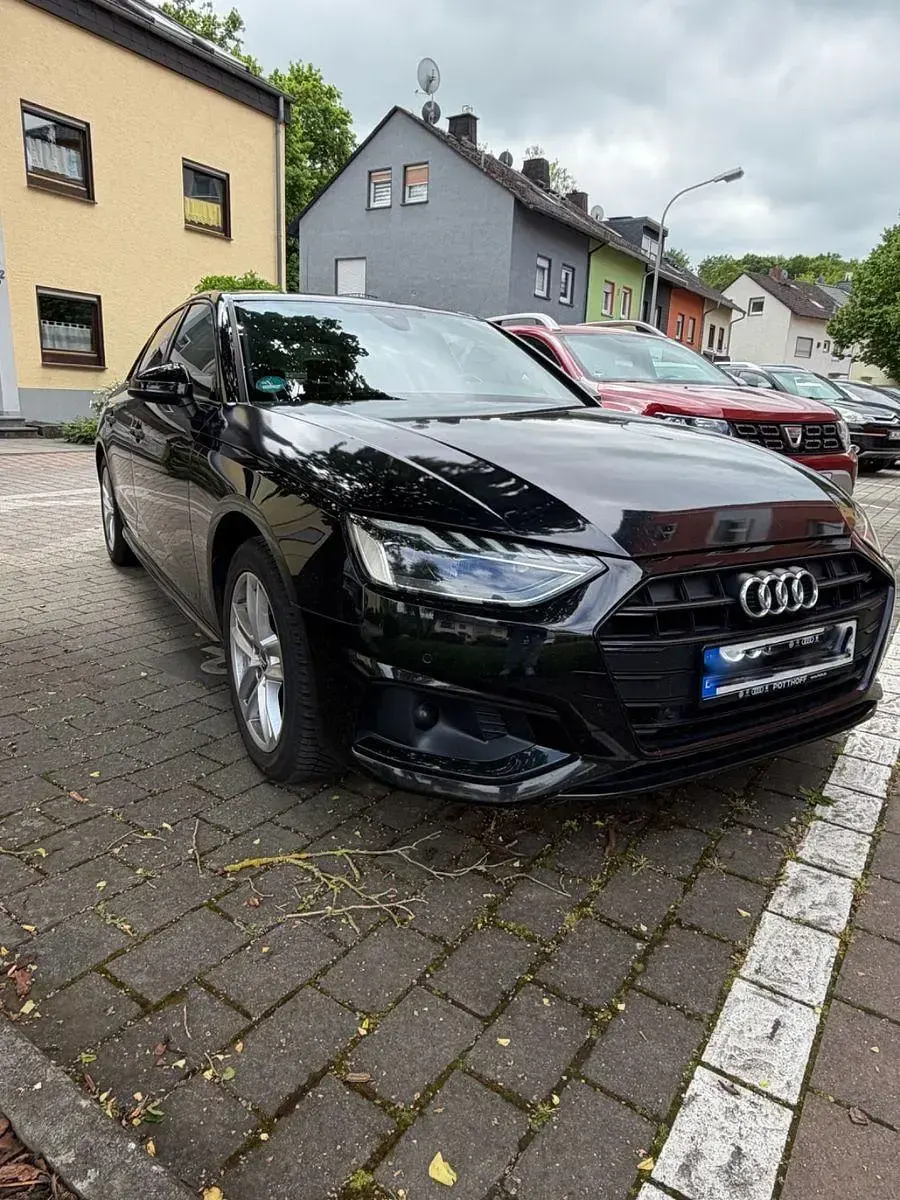 Używany Audi A4 Advanced Plus 190 KM (139 kW) 2020 Czarny Sedan/Limuzyna