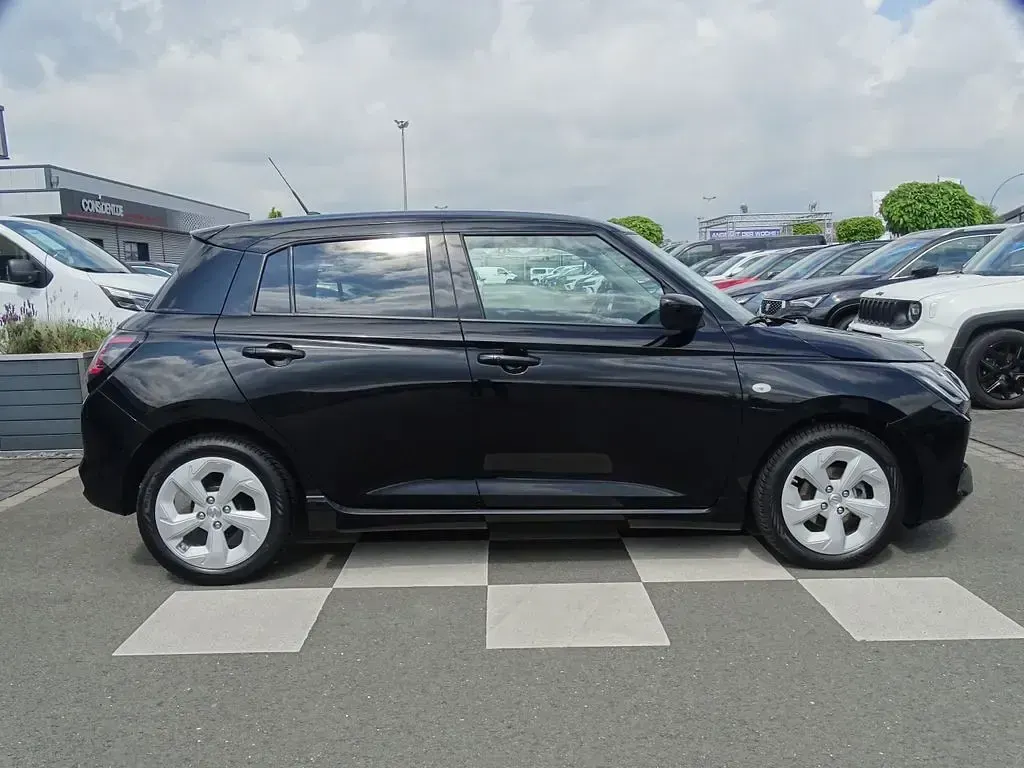 Gebraucht Suzuki Swift Club 83 PS (61 kW) 2025 Schwarz Kleinwagen