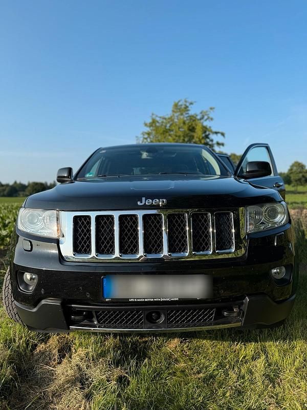 Schwarz Gebraucht 2011 Jeep Grand Cherokee SUV | 13.250 € (Fairer Preis) - Bild 1/4
