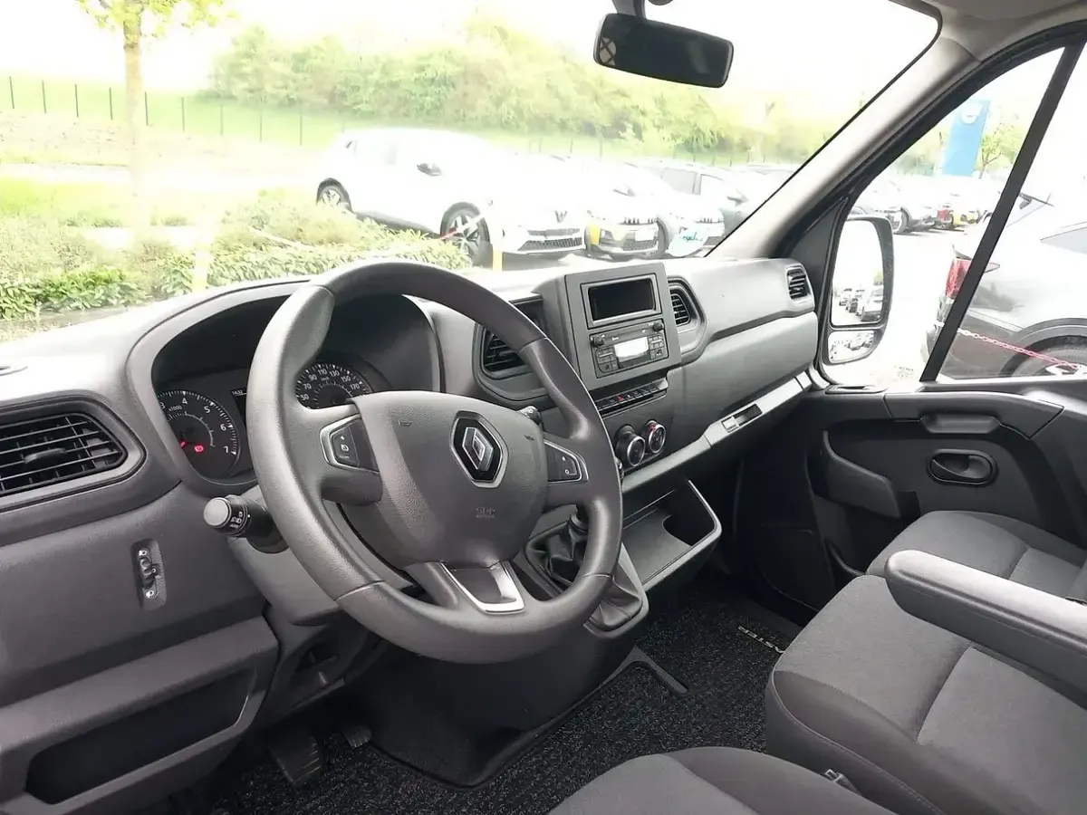 Second-hand Renault Master 135 CP (99 kW) 2021 Gri Monovolum