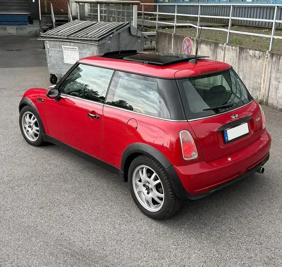 Käytetty Mini Cooper 90 HP (66 kW) 2005 Punainen Viistoperä