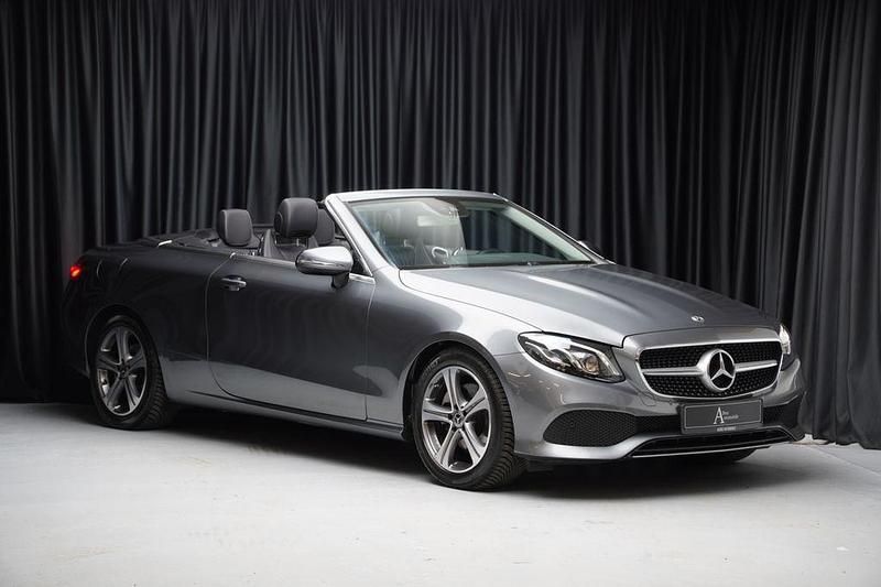 Gebraucht Mercedes E220 194 PS (142 kW) 2019 Selenitgrau Cabrio